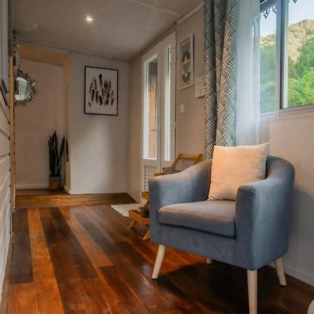 Apartamento sur la route du voile meublé hibiscus Salazie Exterior foto